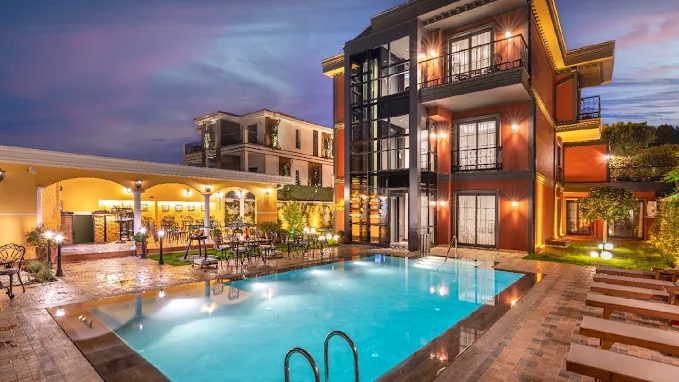 Motif Hotel