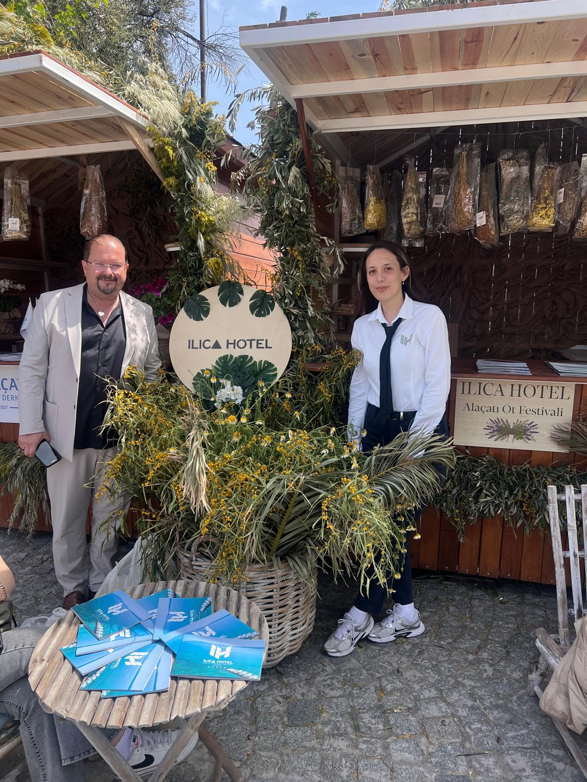 Çeşme Kitap Kafe Açılışı